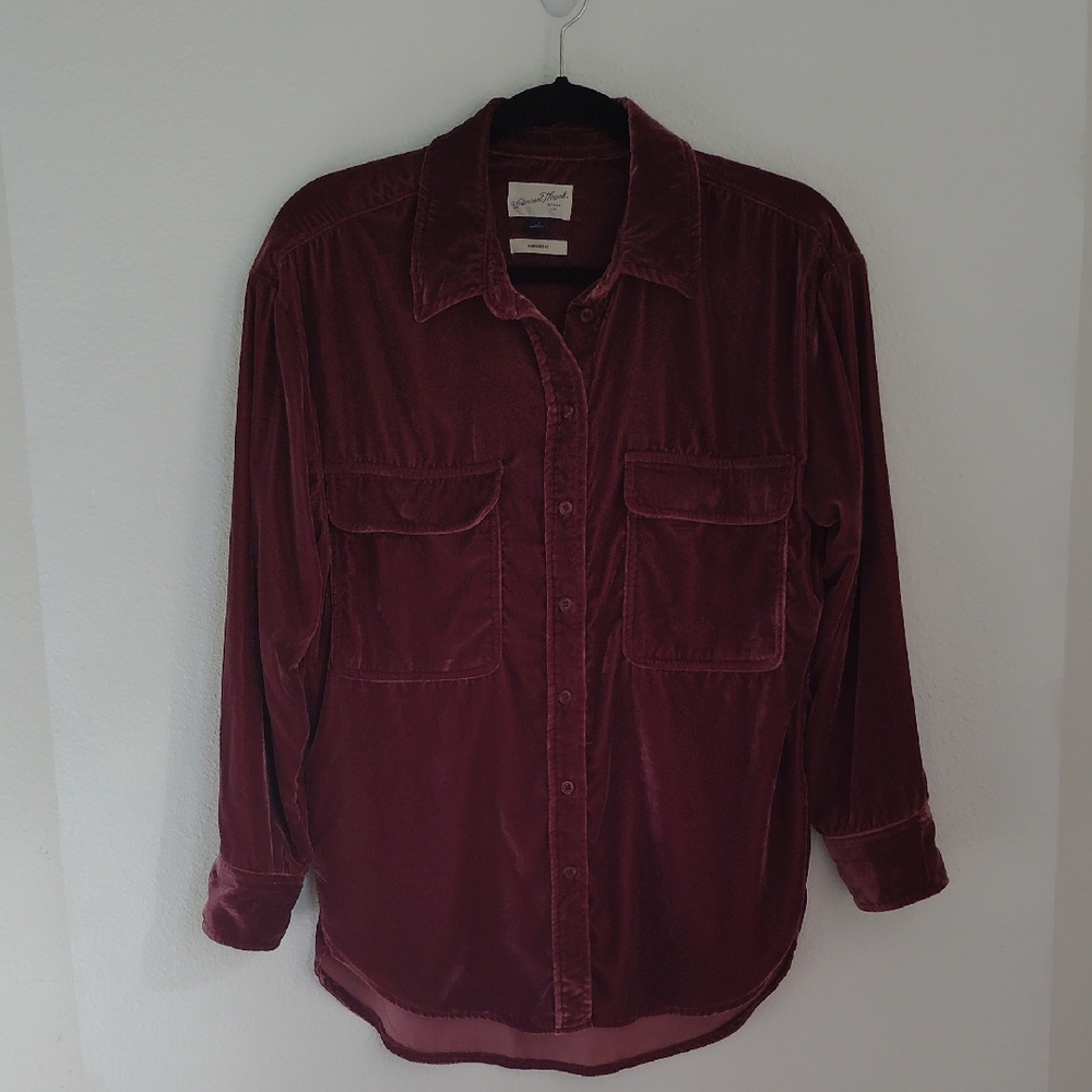Universal Thread Womens Velvet Button Up Top Sz S Oversized Burgundy Whimsigoth